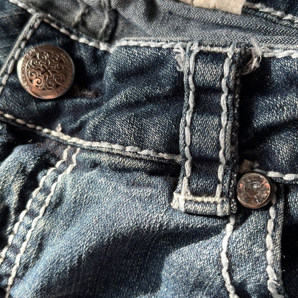 Capri’s w Embellished Pockets - Picture 4 of 4